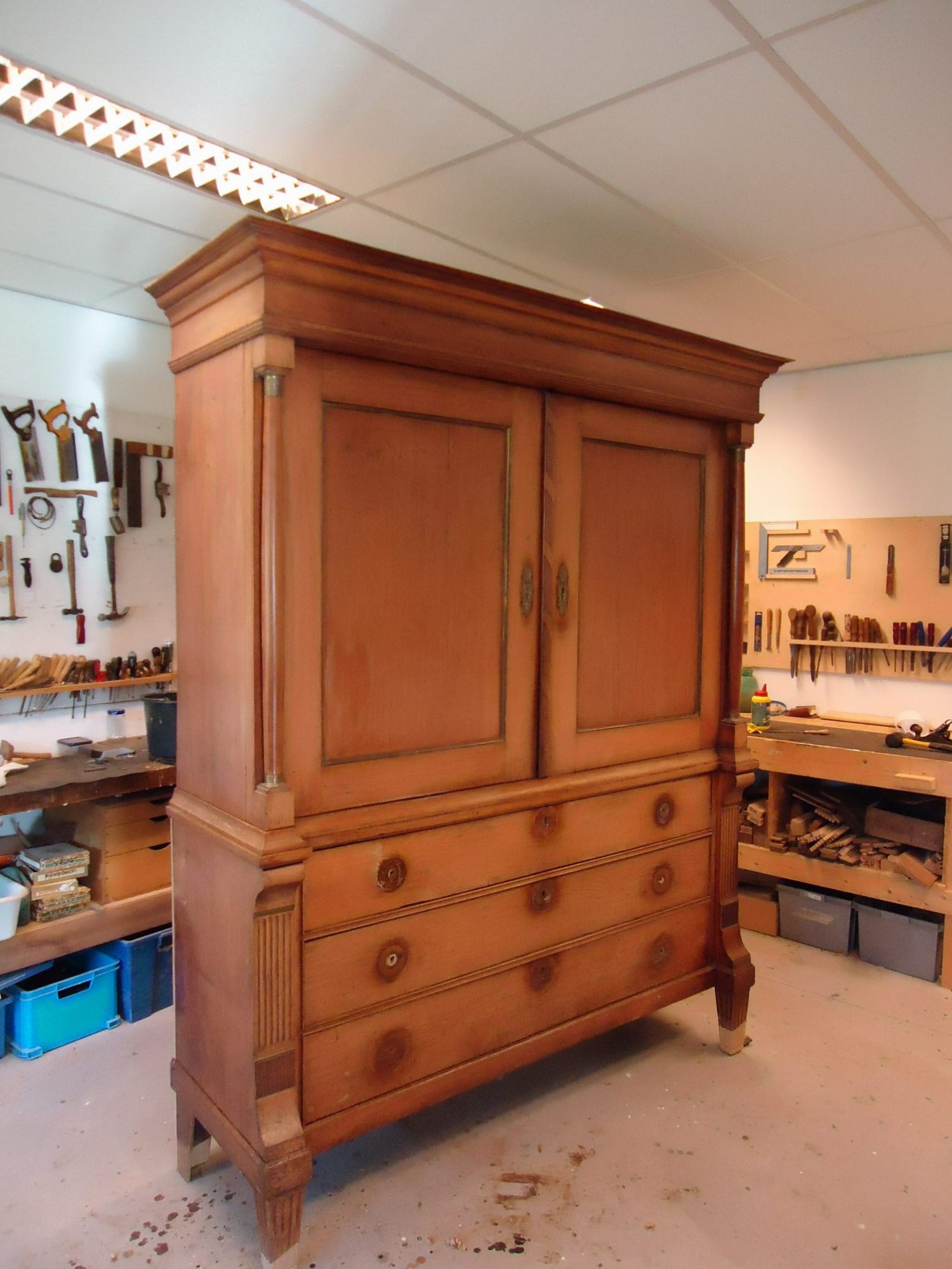 Kabinet kast renovatie jonathan garbutt Kabinet interieur